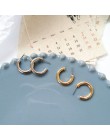 SRCOI elegancki srebrny złoty mała litera C stadniny kolczyki kobiety koreański mody geometryczne kółko w stylu Vintage stadniny