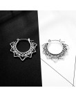 1 para europejski Vintage Hollow małe serce kolczyki w kształcie obręczy kobiety elegancki antyczny kolor srebrny Ear hoop moda 