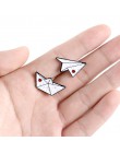 Paper plane Boat emalia Pins Custom Love broszki przypinka worek na koszulę samolot prom odznaka Mini biżuteria prezent dla dzie