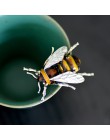 Moda emalia pszczoły metalowe Mini broszki Pins mężczyźni kobiety broszka do garnituru i Pin wyciągnąć metalowe guziki Brosche k