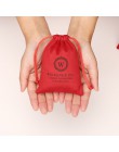 100 spersonalizowane nadruk logo torby ze sznurkiem niestandardowe opakowanie na biżuterie torebki Chic torebki na upominki wese