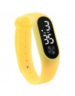 Moda mężczyźni kobiety Casual sportowe bransoletki z zegarkiem biały LED elektroniczny cyfrowy cukierki kolor silikonowy zegarek