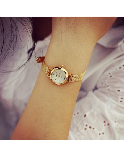 Elegancki luksusowy damski zegarek analogowy kwarcowy mechanizm na ozdobnej bransolecie nowoczesny modny