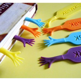 4 sztuk/partia "pomóż mi" kolorowe zakładki zestaw plastikowe nowość czytanie książek przedmiot kreatywny prezent dla dzieci dzi