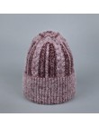 Nowe pompony damskie czapki zimowe dorywczo modne czapki szydełkowe Knitting Hat marka gruba czapka damska kapelusz kości femini