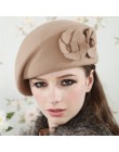 2017 nowych moda kobiet Beret kapelusz dla damska czapka zimowa czapka damska kwiat francuski Trilby wełna miękka stewardesa kap
