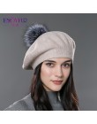 ENJOYFUR kobiety beret kapelusz kobieta zima dzianiny wełniany beret naturalny szop pompon z futra lisa kapelusz top w jednolity