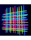 100 sztuk Party lampa fluorescencyjna kije bransoletki naszyjniki Neon na wesele Glow Sticks jasne kolorowe Glow Sticks